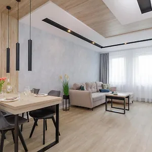 Four Season By Renters Apartment